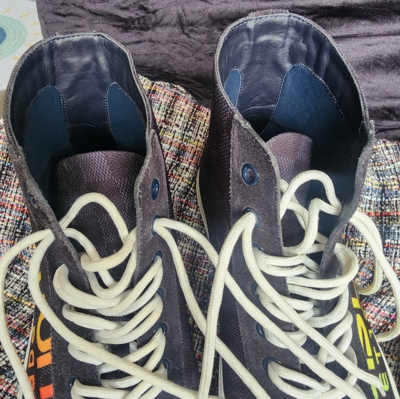 SOLD Authentic Louis Vuitton sneakers - Picture 15 of 15